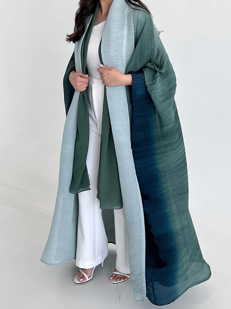 The Dubai Abaya: Aqua Tides | EL OMBRES